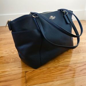 NWOT Coach leather hand bag/tote